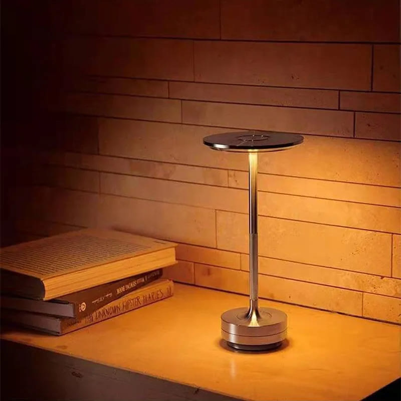 Luminária de Mesa LED Sem Fio Metal Recarregável Homedec